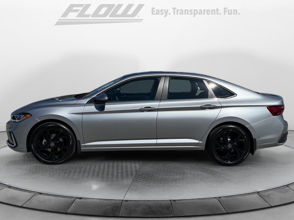New 2026 Volkswagen Jetta SE FWD image 4