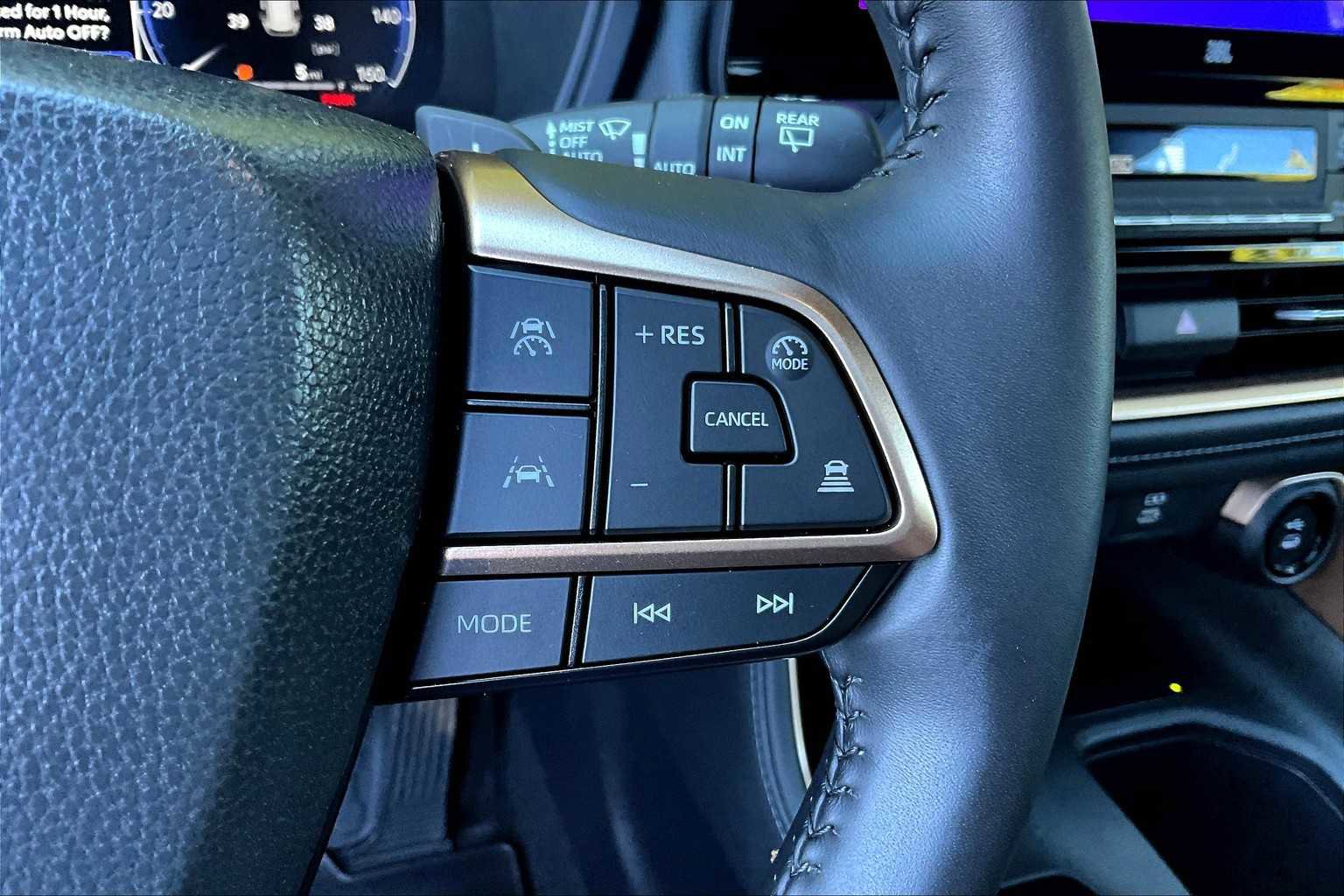 Used 2024 Toyota Grand Highlander AWD Hybrid image 23