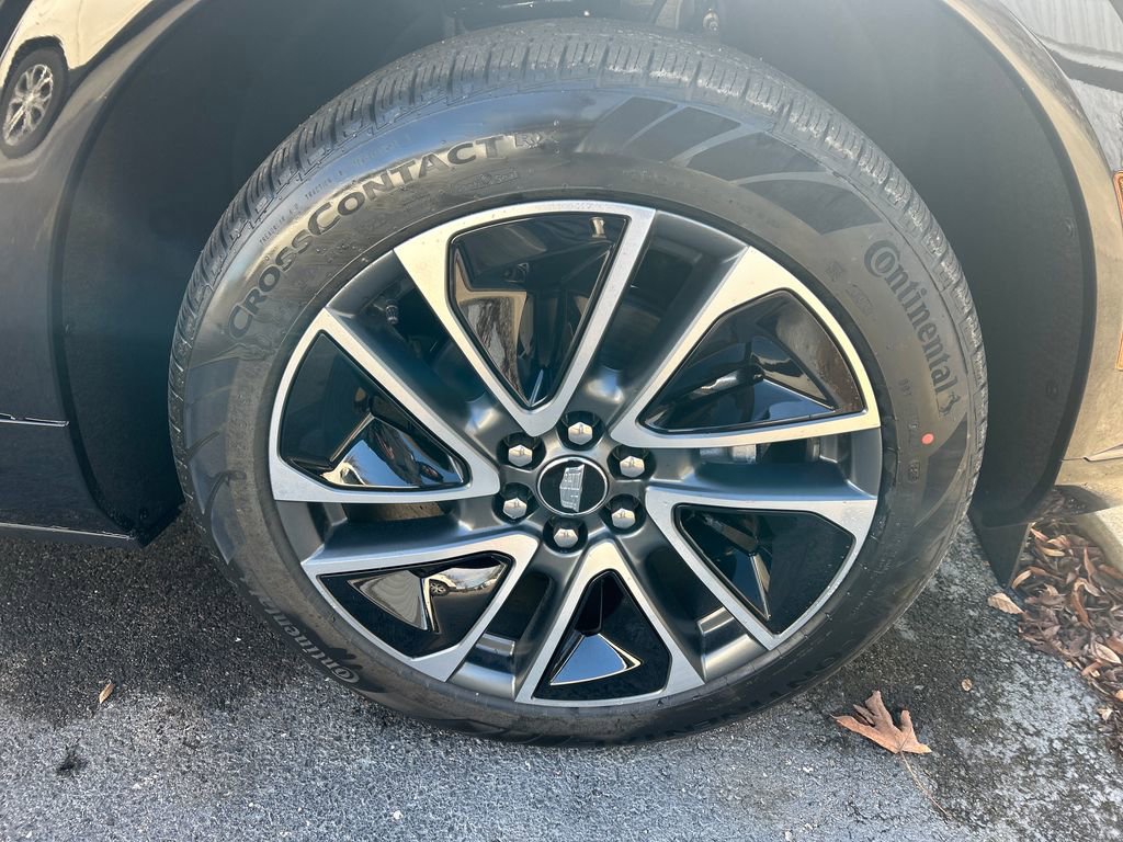 New 2026 Cadillac Optiq Sport 2 image 30