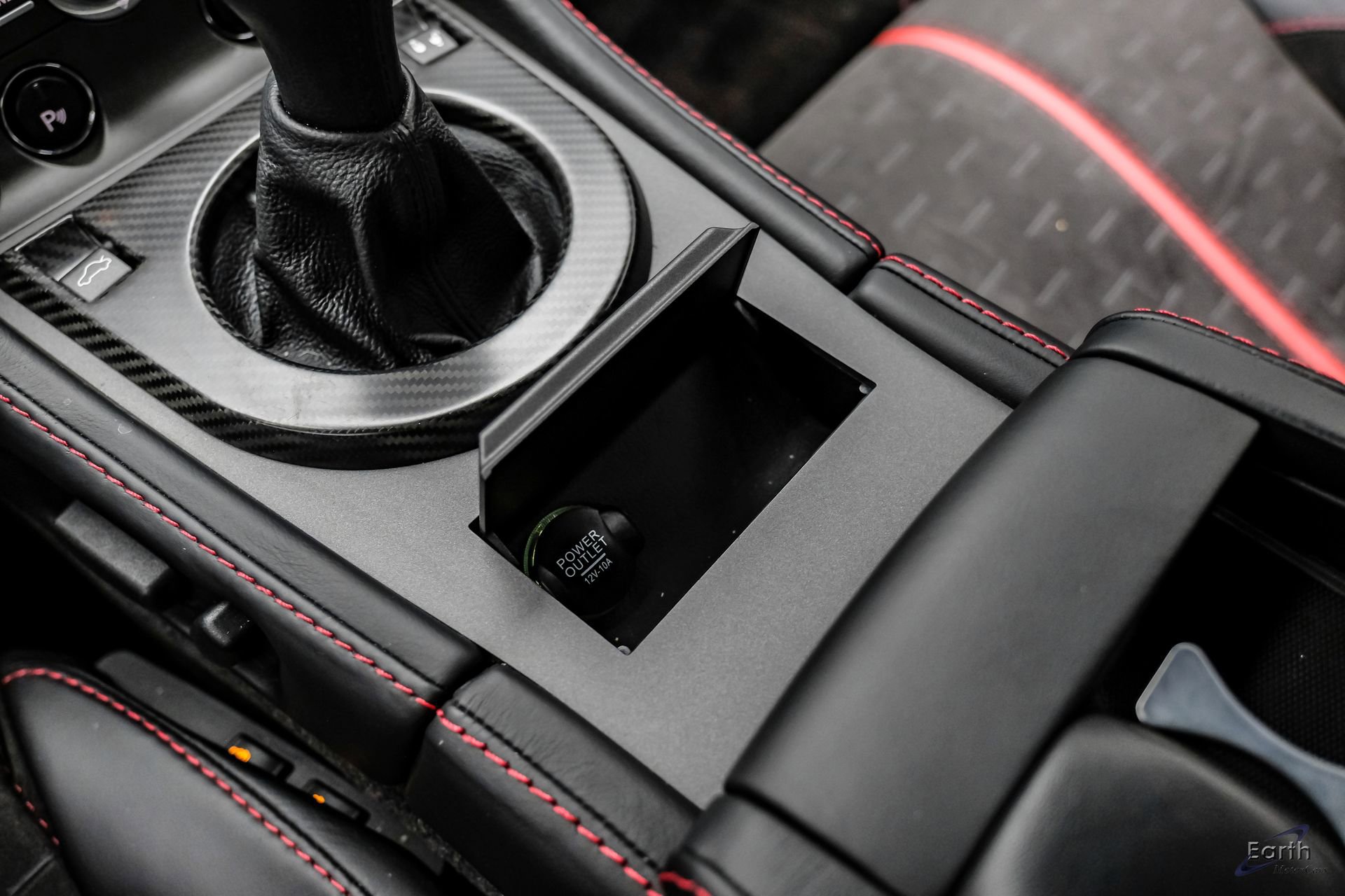 Used 2015 Aston Martin V8 Vantage GT RWD image 64