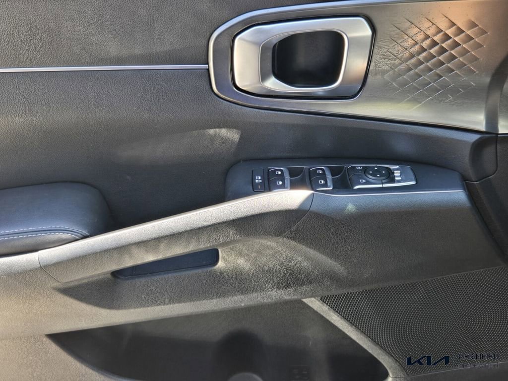 Certified 2022 Kia Sorento S image 31
