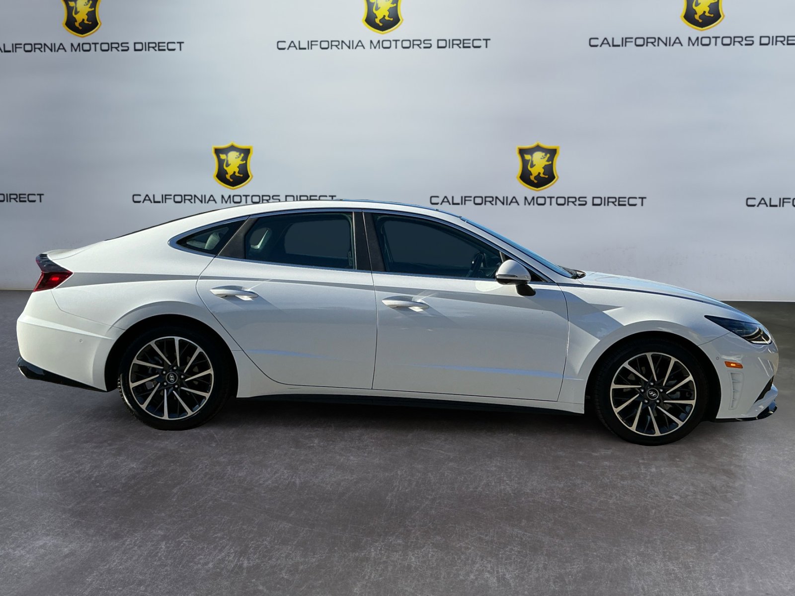 Used 2020 Hyundai Sonata Limited w/ Preferred Accessory Package image 4