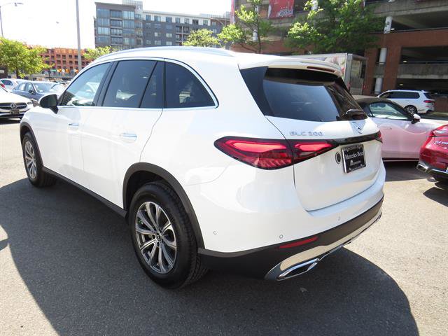 Used 2026 Mercedes-Benz GLC 300 4MATIC image 2