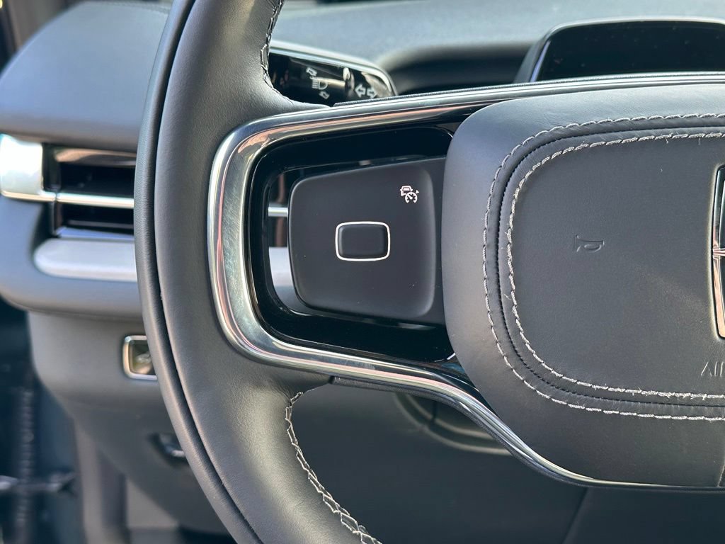 New 2027 Lincoln Navigator Reserve w/ Jet Appearance Package AWD/4WD image 8