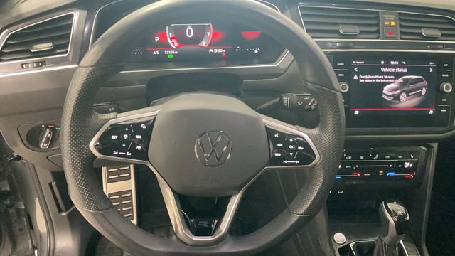 Certified 2024 Volkswagen Tiguan SE R-Line AWD/4WD image 17