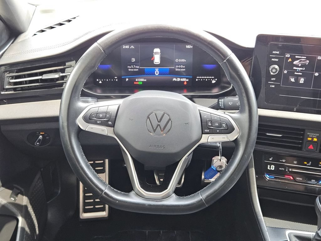 Used 2025 Volkswagen Jetta Sport FWD image 11