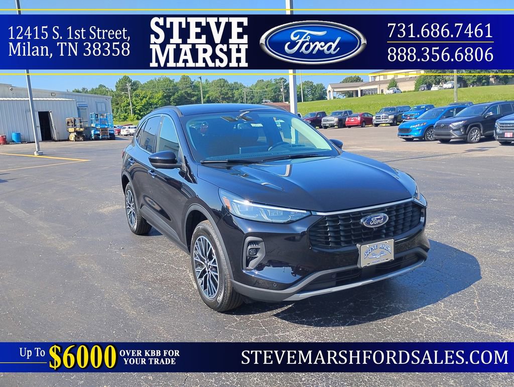 New 2025 Ford Escape SE w/ PHEV Premium Package