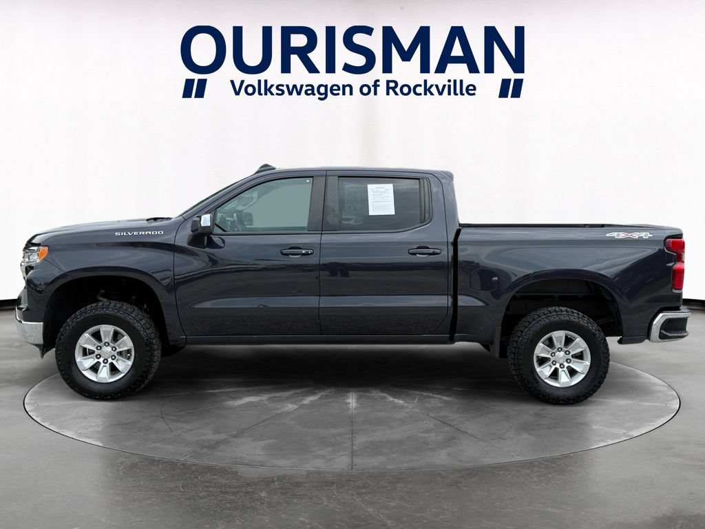Used 2023 Chevrolet Silverado 1500 LT AWD/4WD image 3