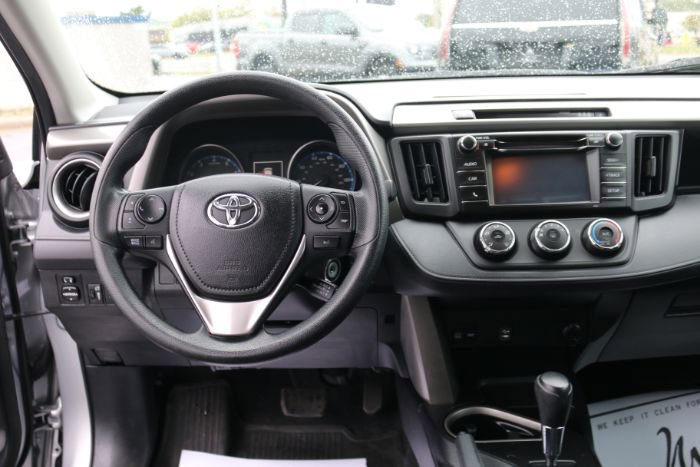 Used 2018 Toyota RAV4 LE image 16
