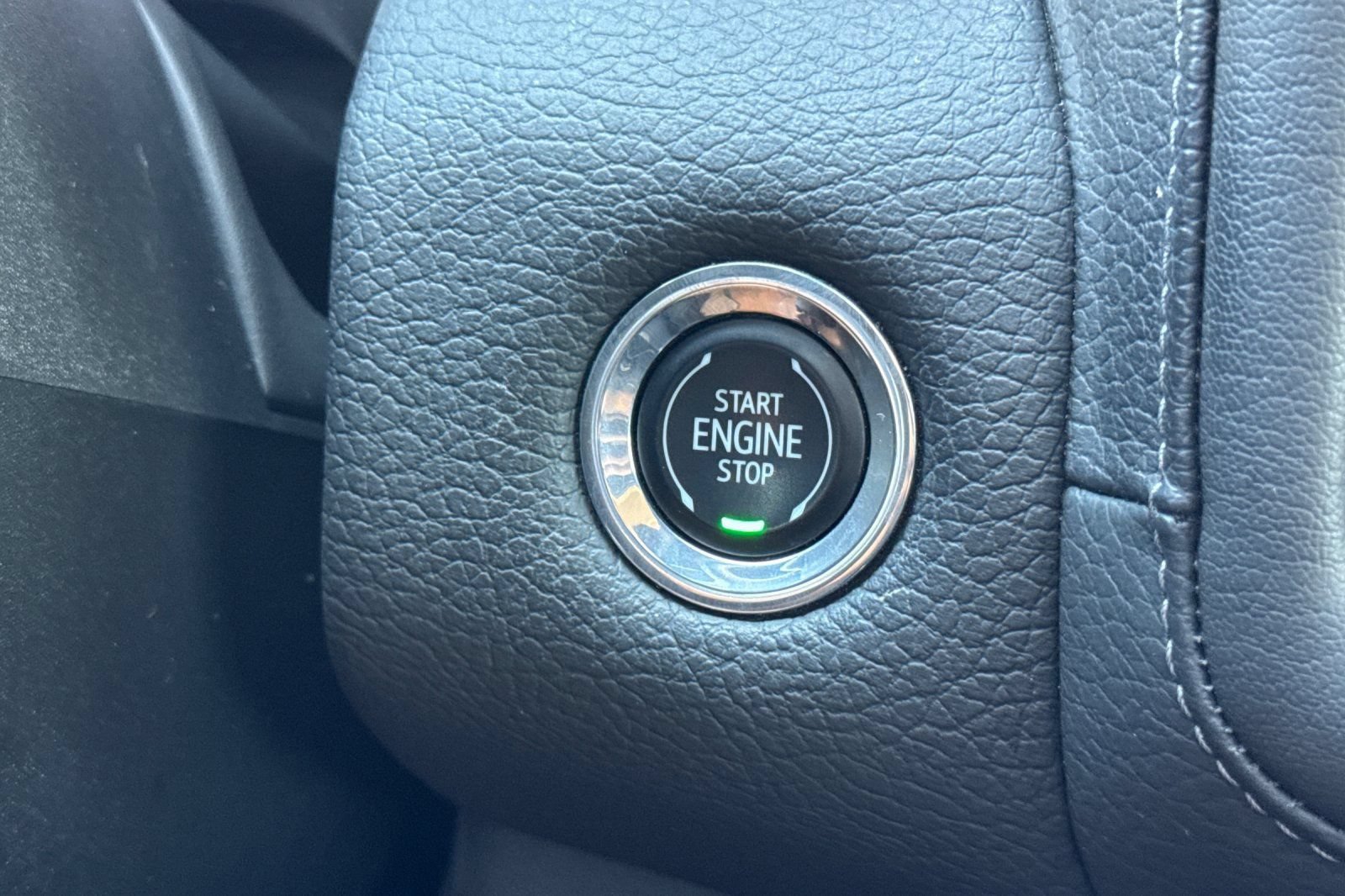 Certified 2023 GMC Yukon XL Denali w/ Advanced Technology Package AWD/4WD image 25