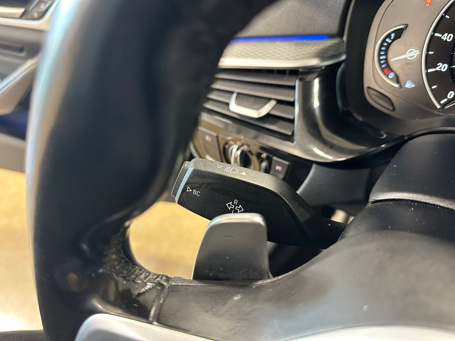 Used 2018 BMW 530i w/ M Sport Package RWD image 20