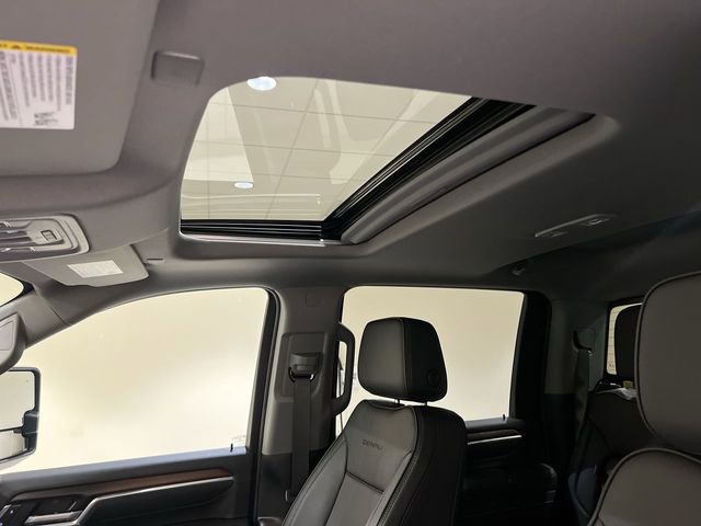 Certified 2025 GMC Sierra 3500 Denali w/ Denali Reserve Package image 18