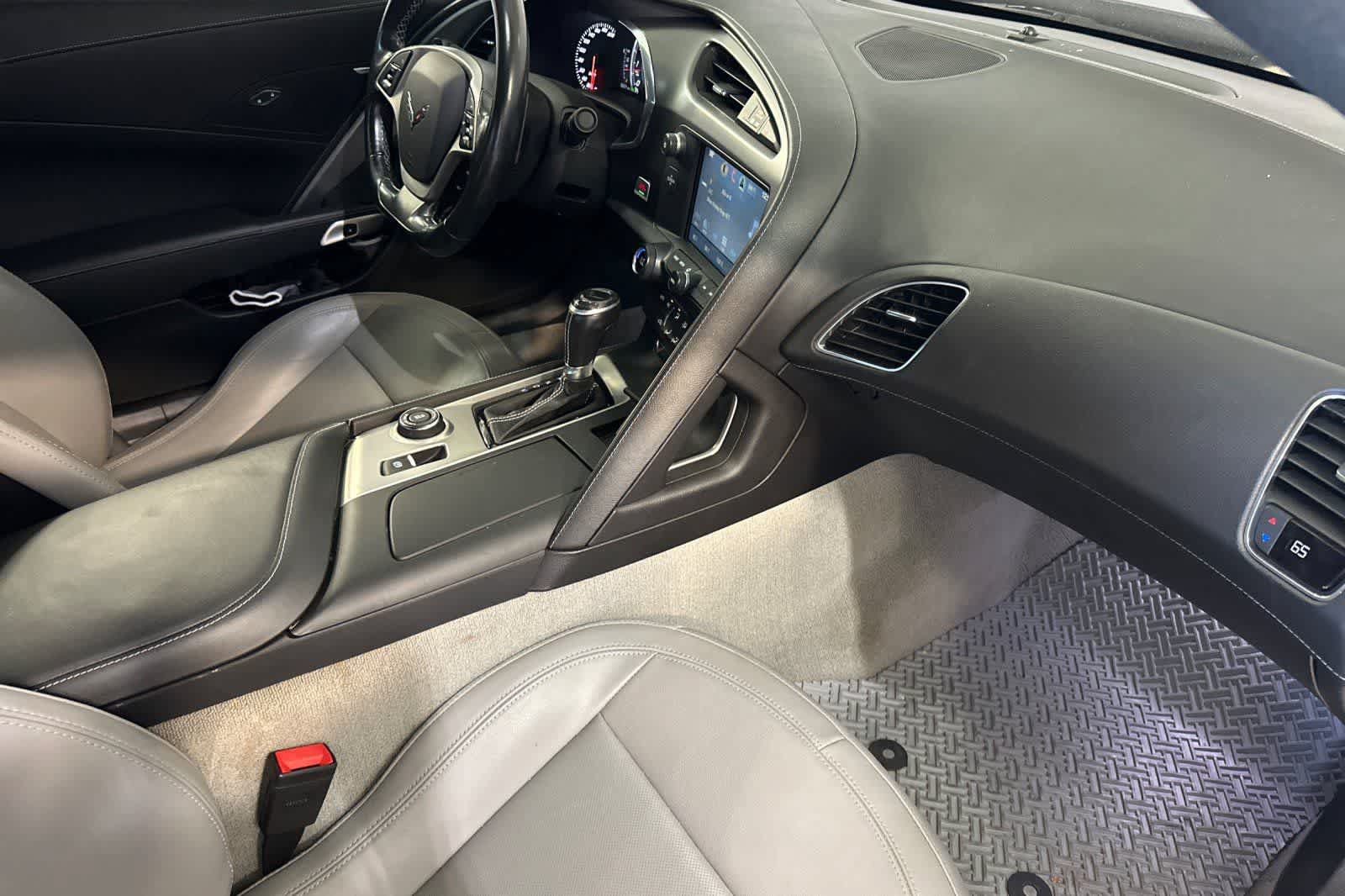 Used 2018 Chevrolet Corvette Stingray Coupe w/ 1LT RWD image 15