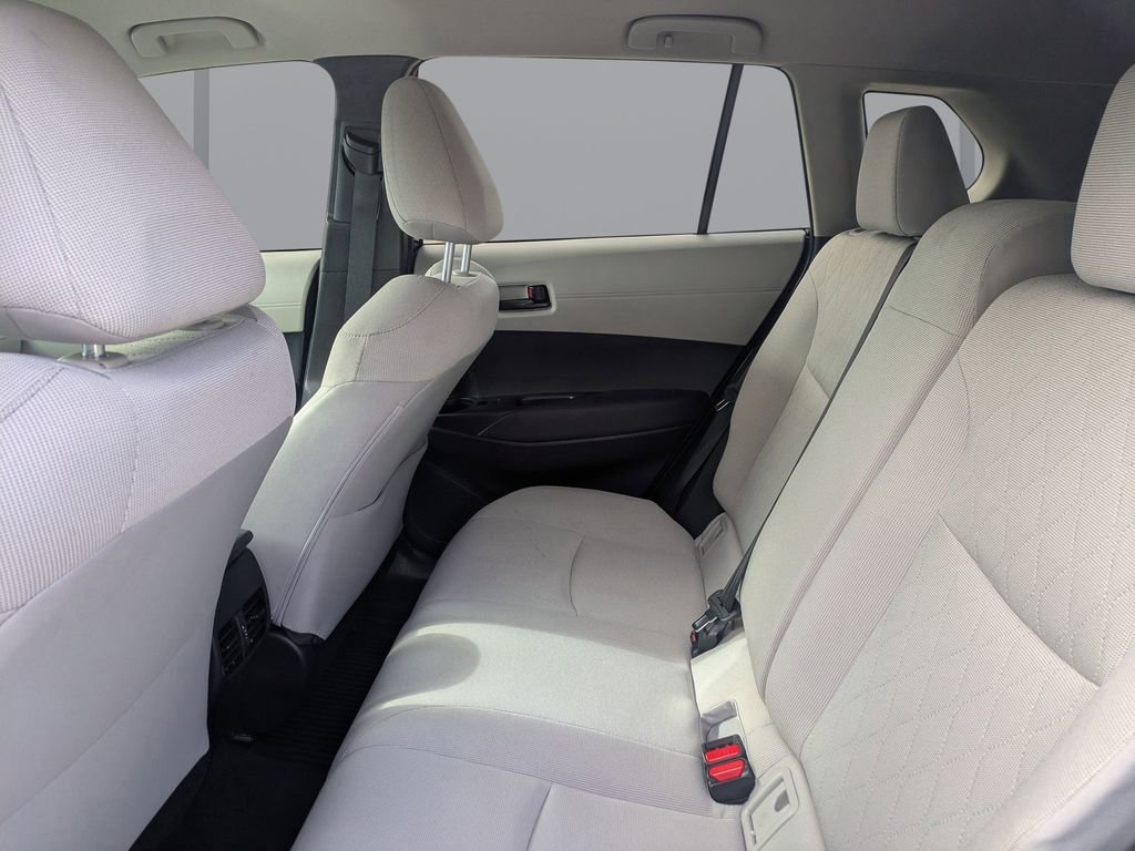 Used 2025 Toyota Corolla Cross L image 13