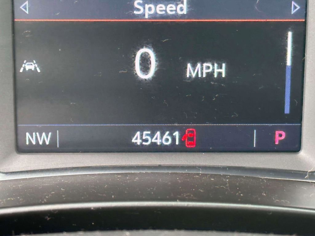 Used 2024 GMC Terrain SLT AWD/4WD image 26