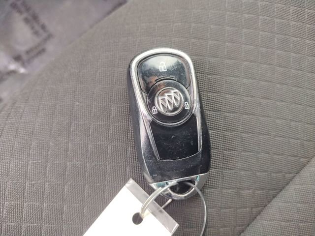 Used 2021 Buick Encore Preferred FWD image 44