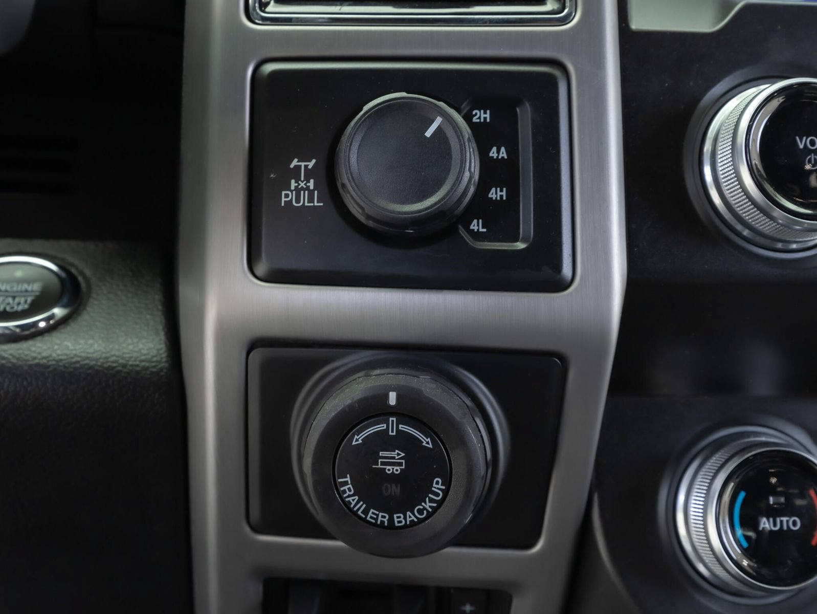 Used 2020 Ford F150 Platinum w/ Equipment Group 701A Luxury AWD/4WD image 23