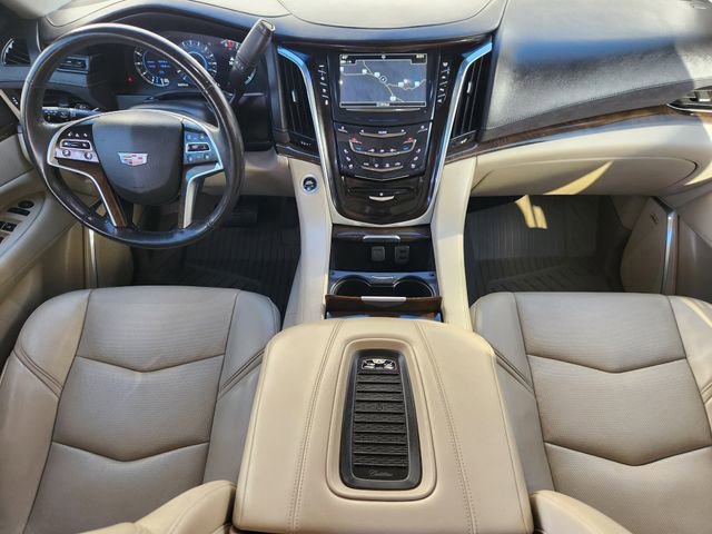 Used 2019 Cadillac Escalade ESV Premium Luxury image 26