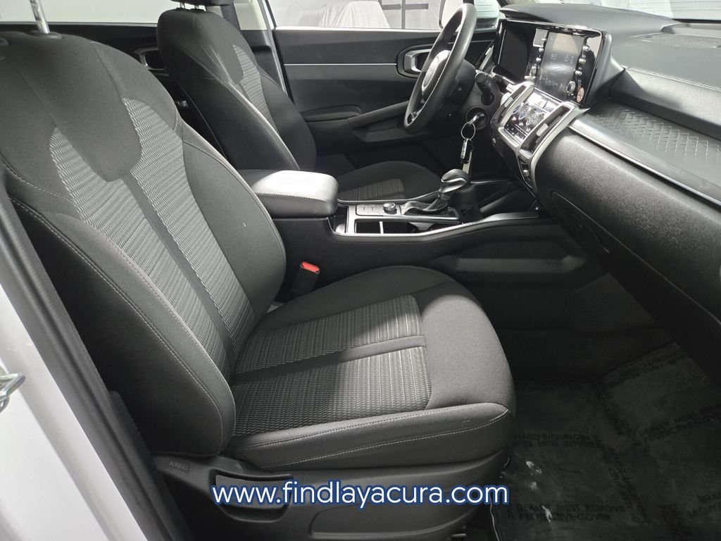Used 2022 Kia Sorento LX AWD/4WD image 19