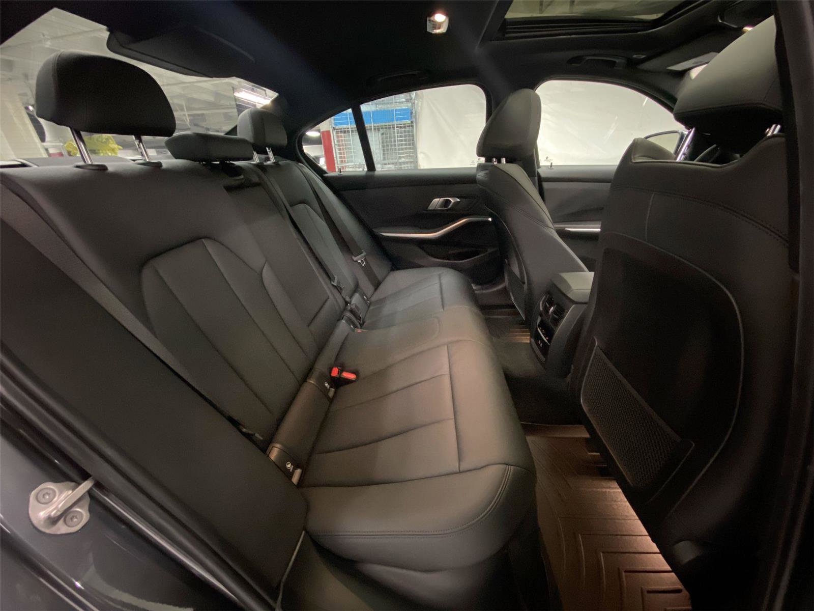 Used 2021 BMW 330e xDrive w/ M Sport Package image 29