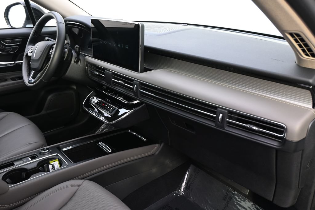 Used 2026 Lincoln Corsair Premiere AWD/4WD image 15