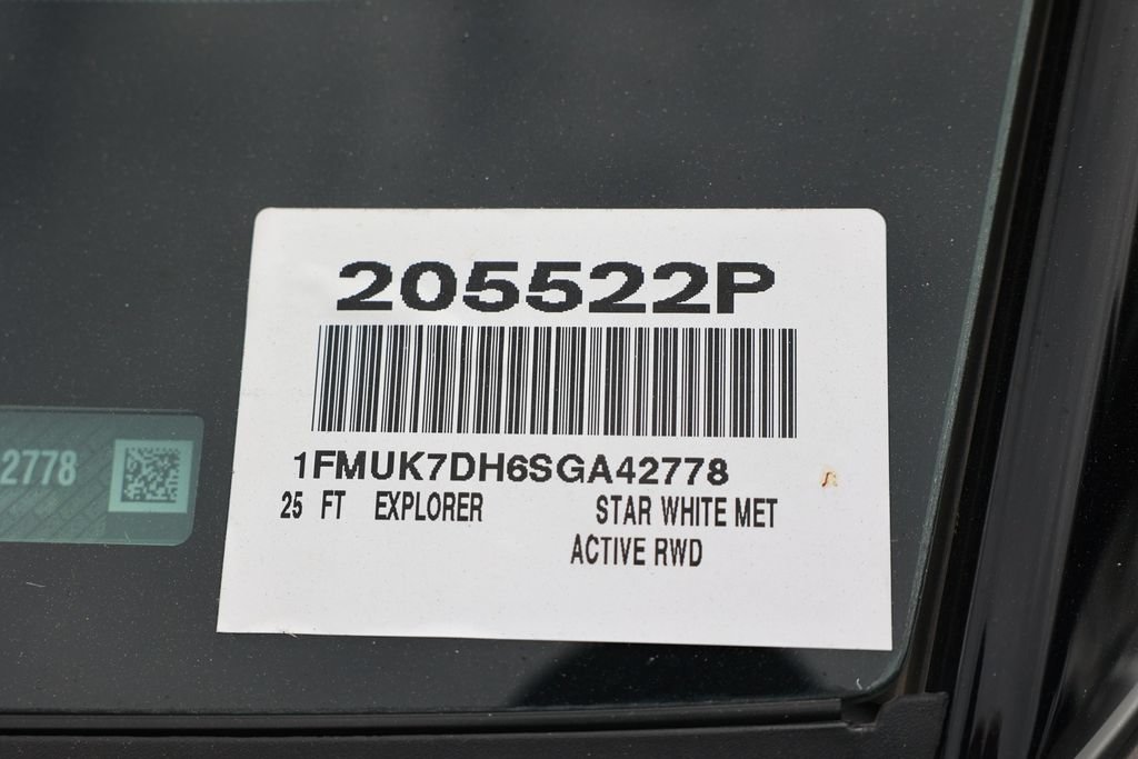 Used 2025 Ford Explorer Active w/ Active Comfort Package RWD image 39