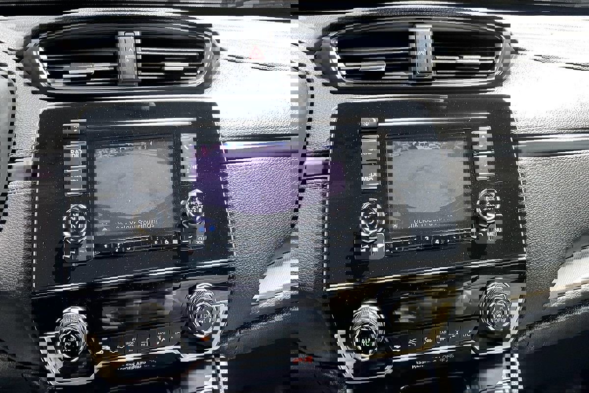 Used 2018 Honda CR-V LX image 18