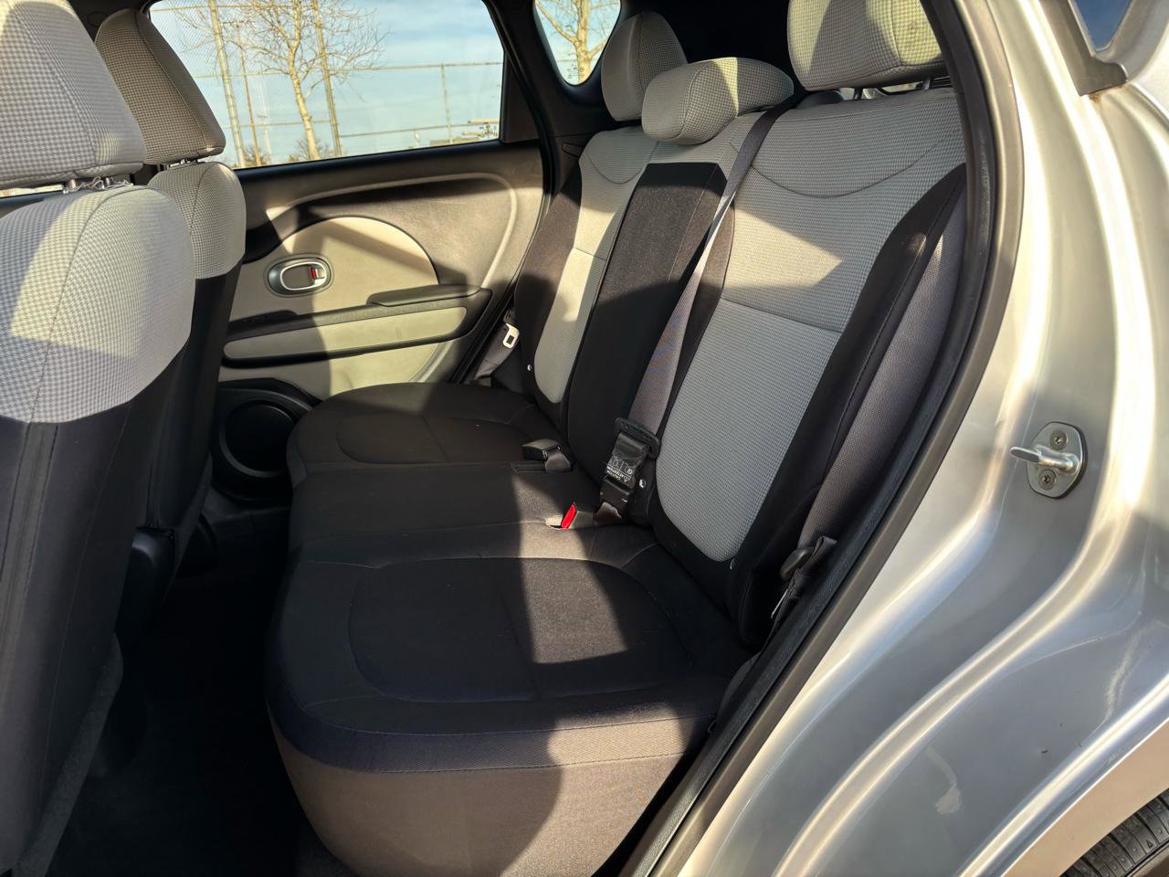 Used 2015 Kia Soul image 11