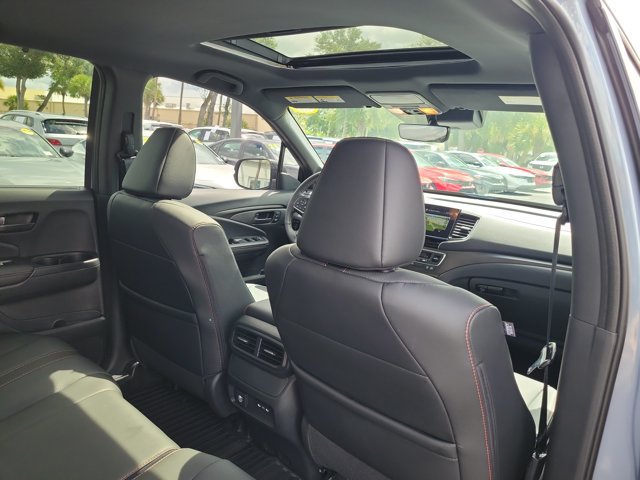 Certified 2025 Honda Passport TrailSport image 9