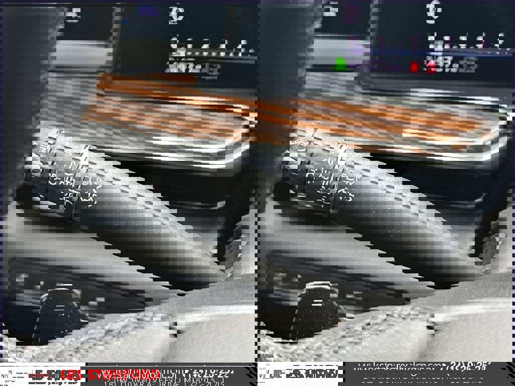 Used 2023 Cadillac Escalade Luxury w/ LPO, Illumination Package image 27