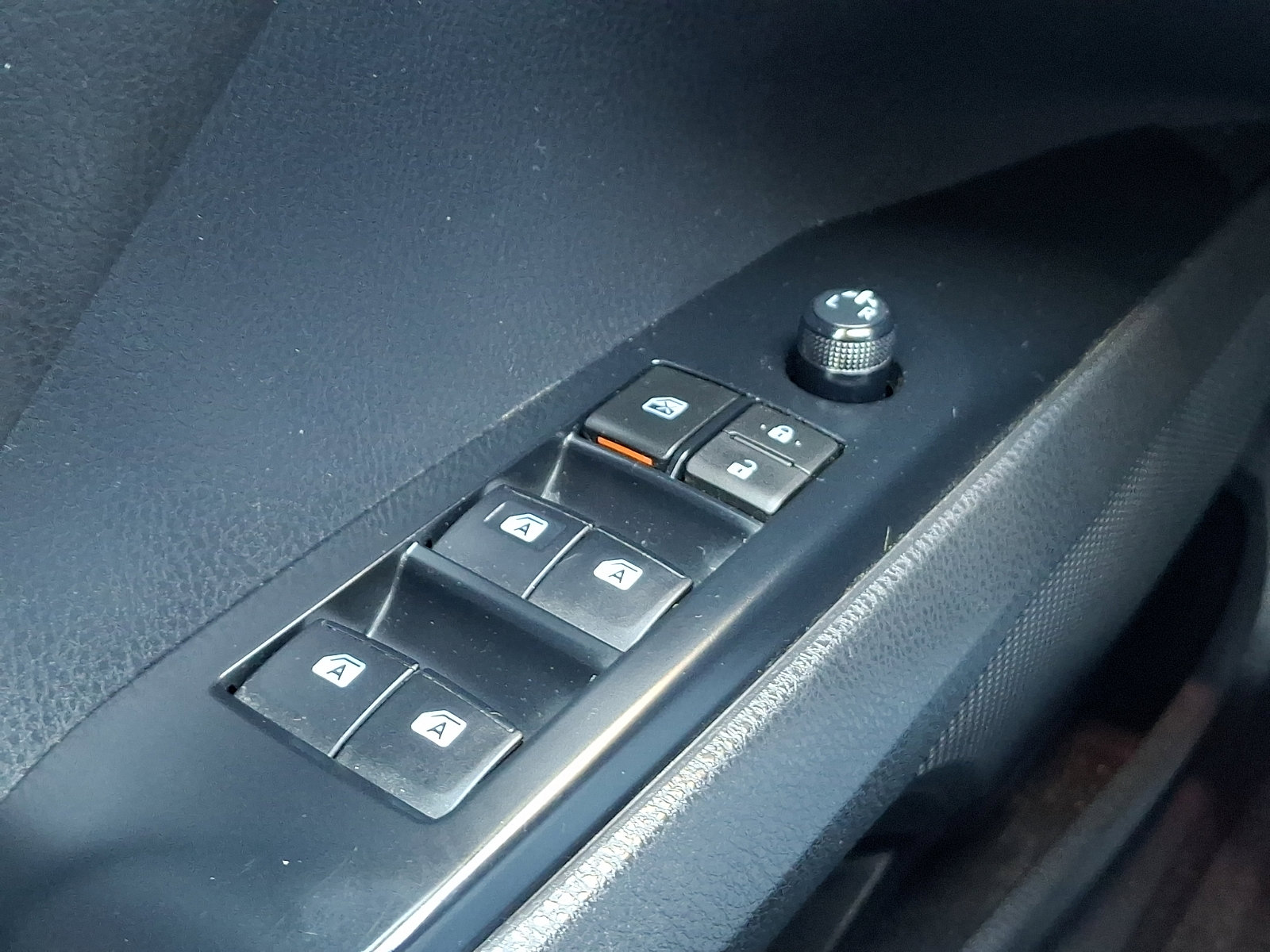 Used 2020 Toyota Camry SE FWD image 26