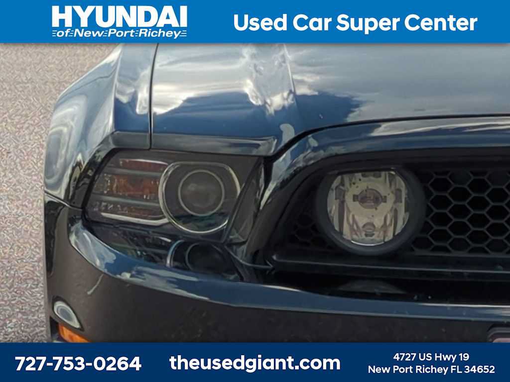 Used 2013 Ford Mustang GT Premium w/ Security Pkg RWD image 9