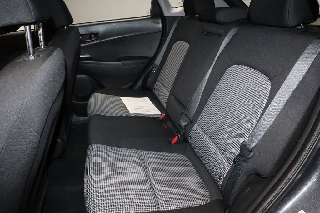 Used 2022 Hyundai Kona SE image 21