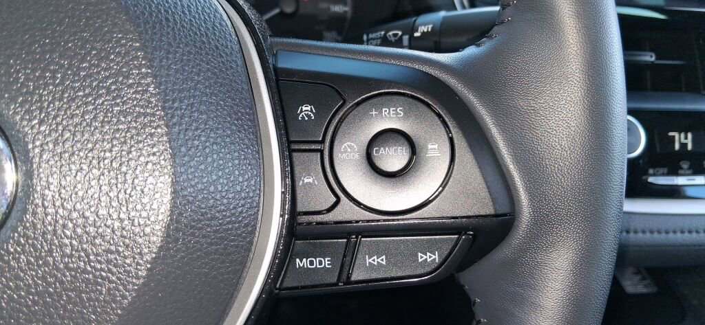 Used 2024 Toyota Corolla SE w/ SE Package image 34