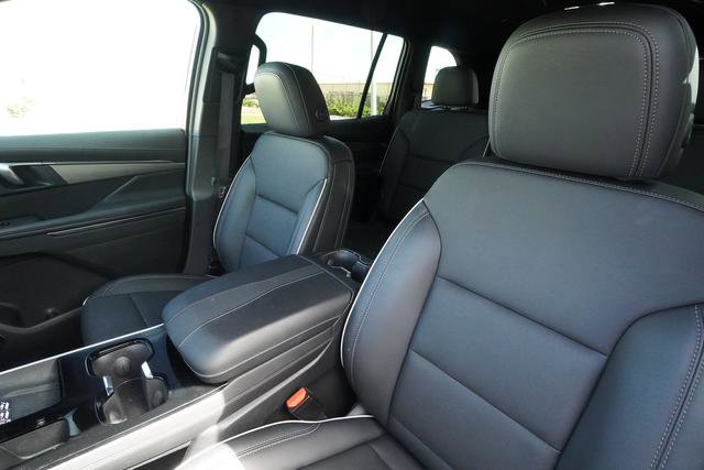 Used 2025 Buick Enclave Preferred image 25