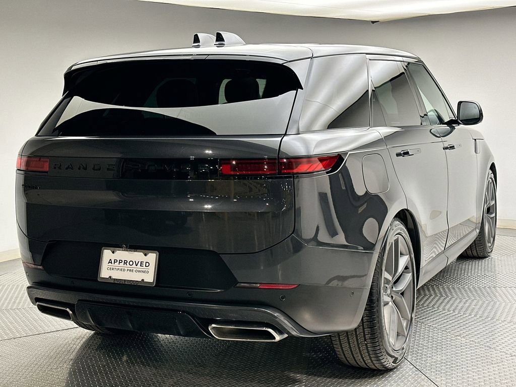 Used 2025 Land Rover Range Rover Sport SE image 13