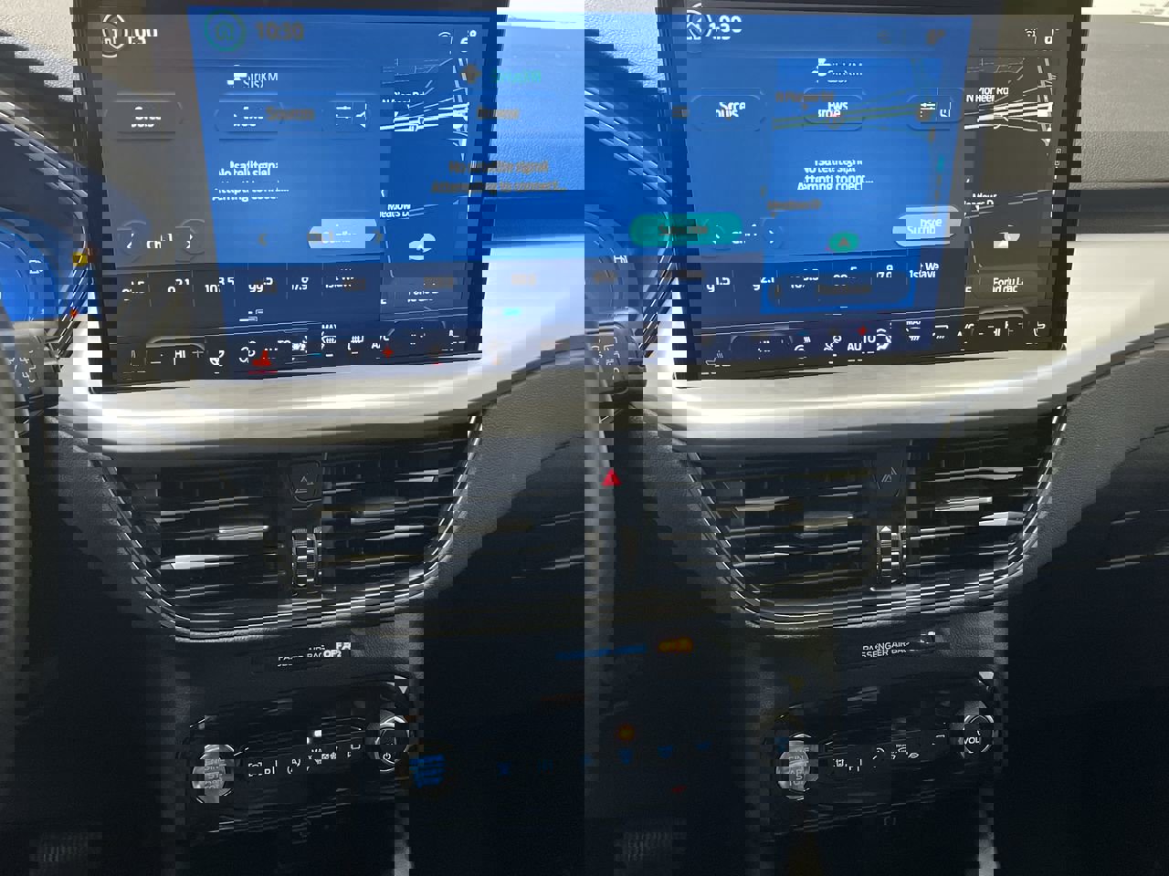 Used 2024 Ford Escape Platinum image 18