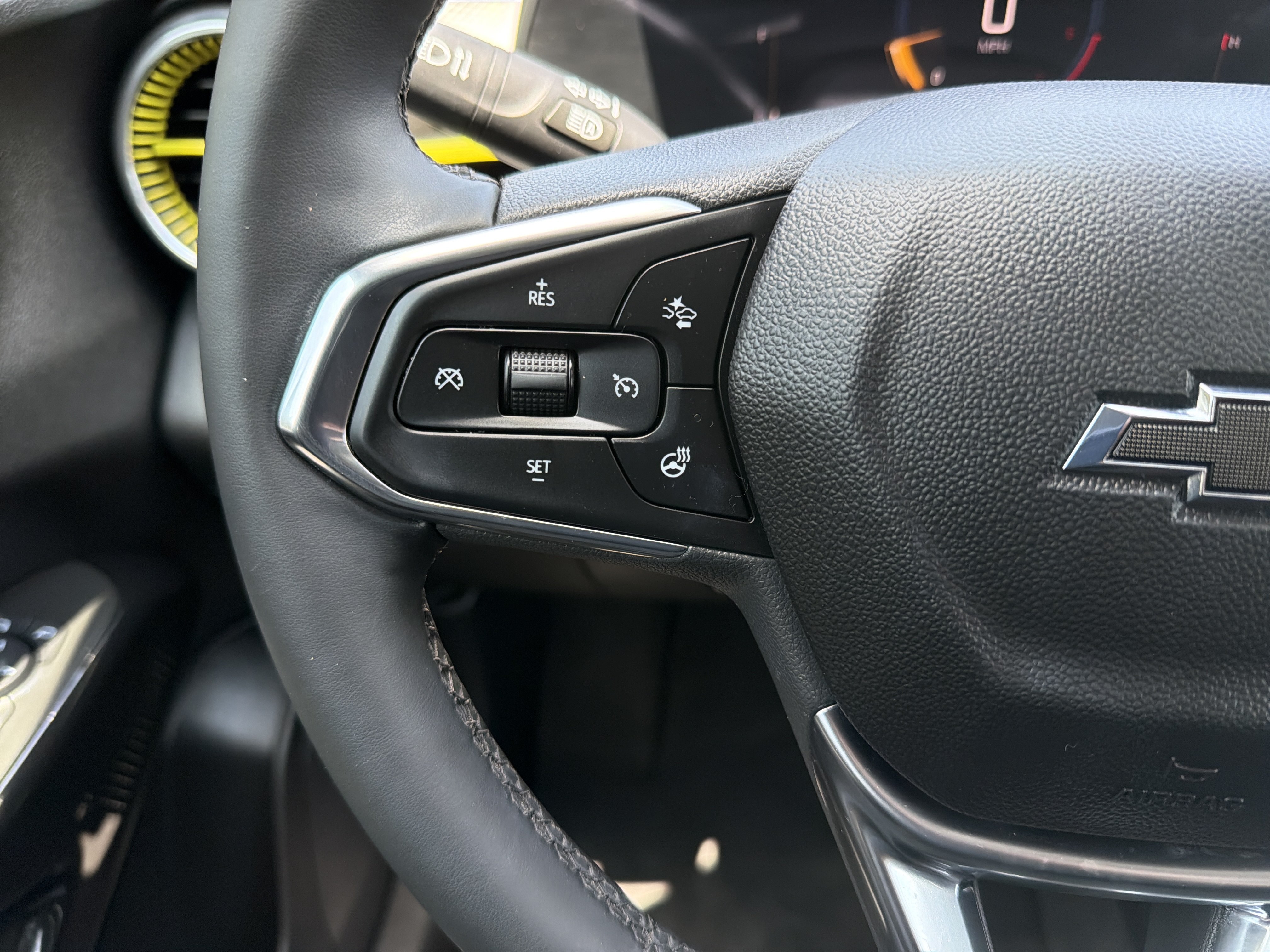 Used 2025 Chevrolet Trax ACTIV w/ Sunroof Package FWD image 19
