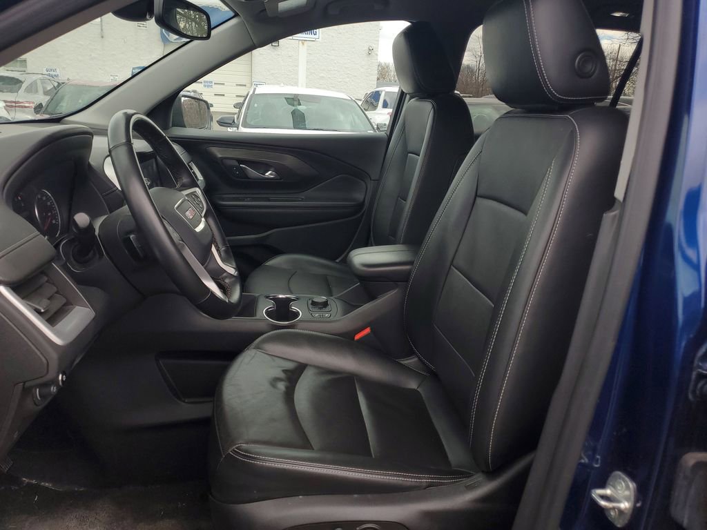 Used 2023 GMC Terrain SLT image 11