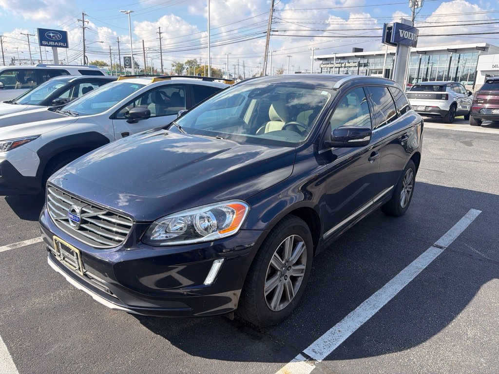 Used 2016 Volvo XC60 T6 w/ Proximity Package AWD/4WD image 3