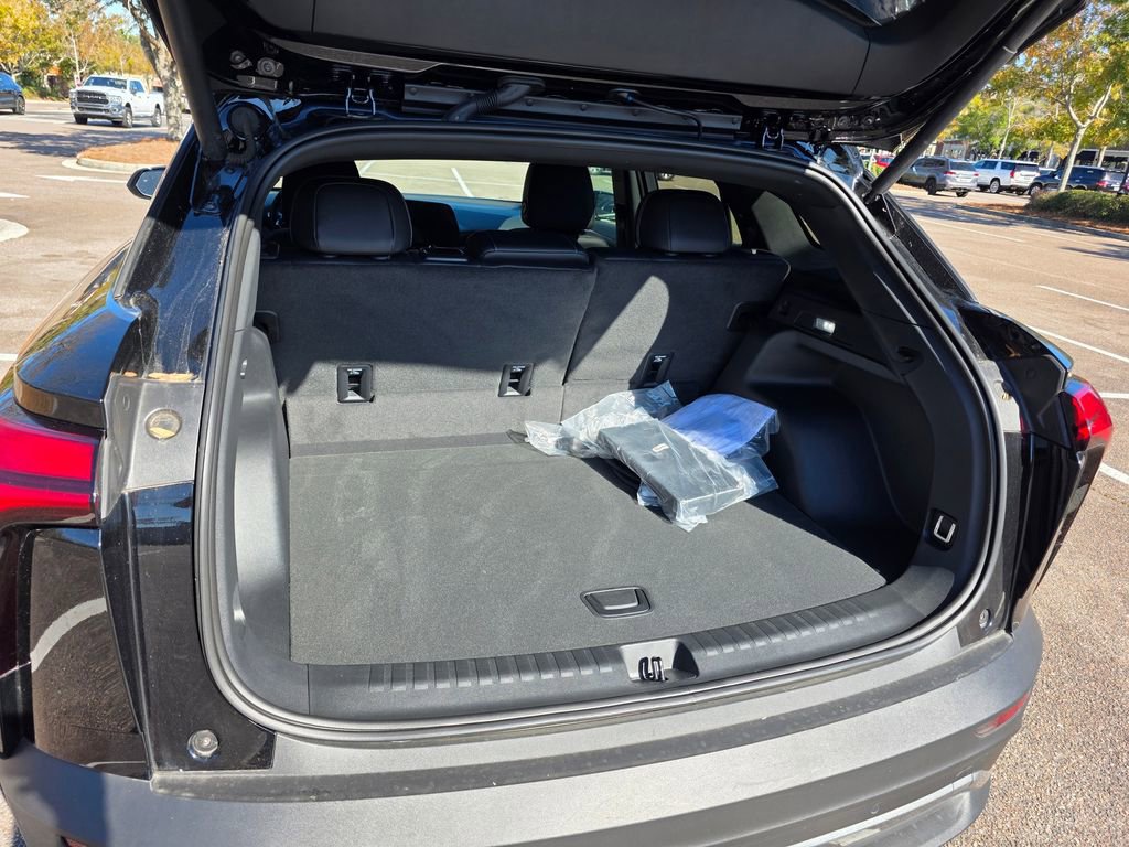 New 2025 Chevrolet Blazer EV LT image 24