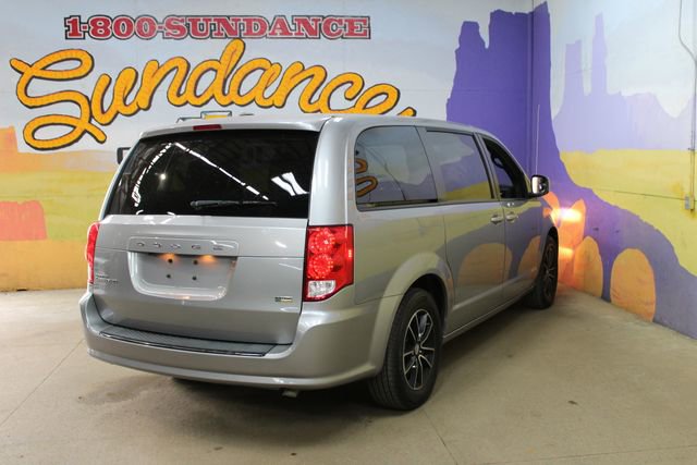 Used 2019 Dodge Grand Caravan SE FWD image 8