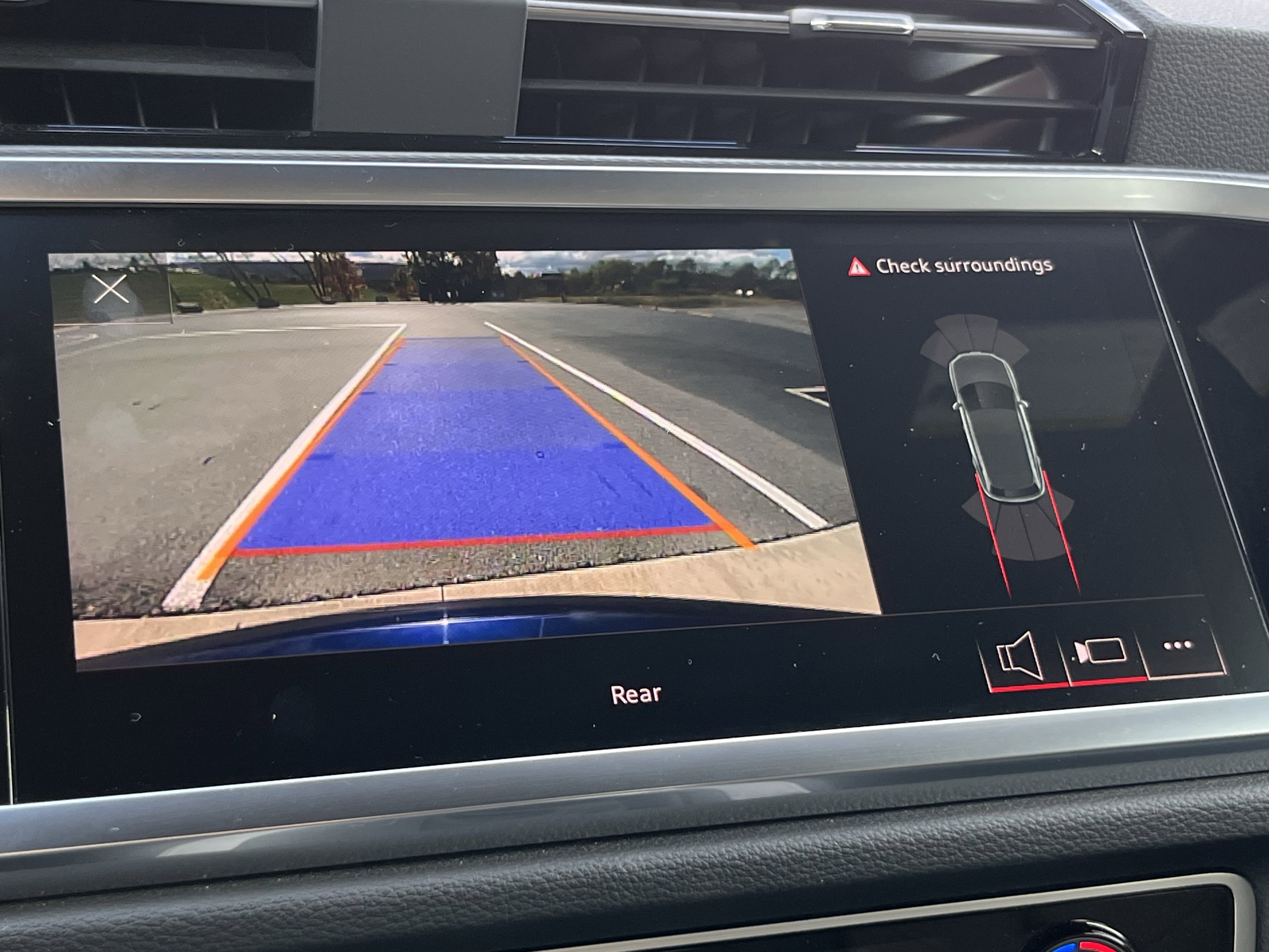 Used 2023 Audi Q3 2.0T Premium image 30