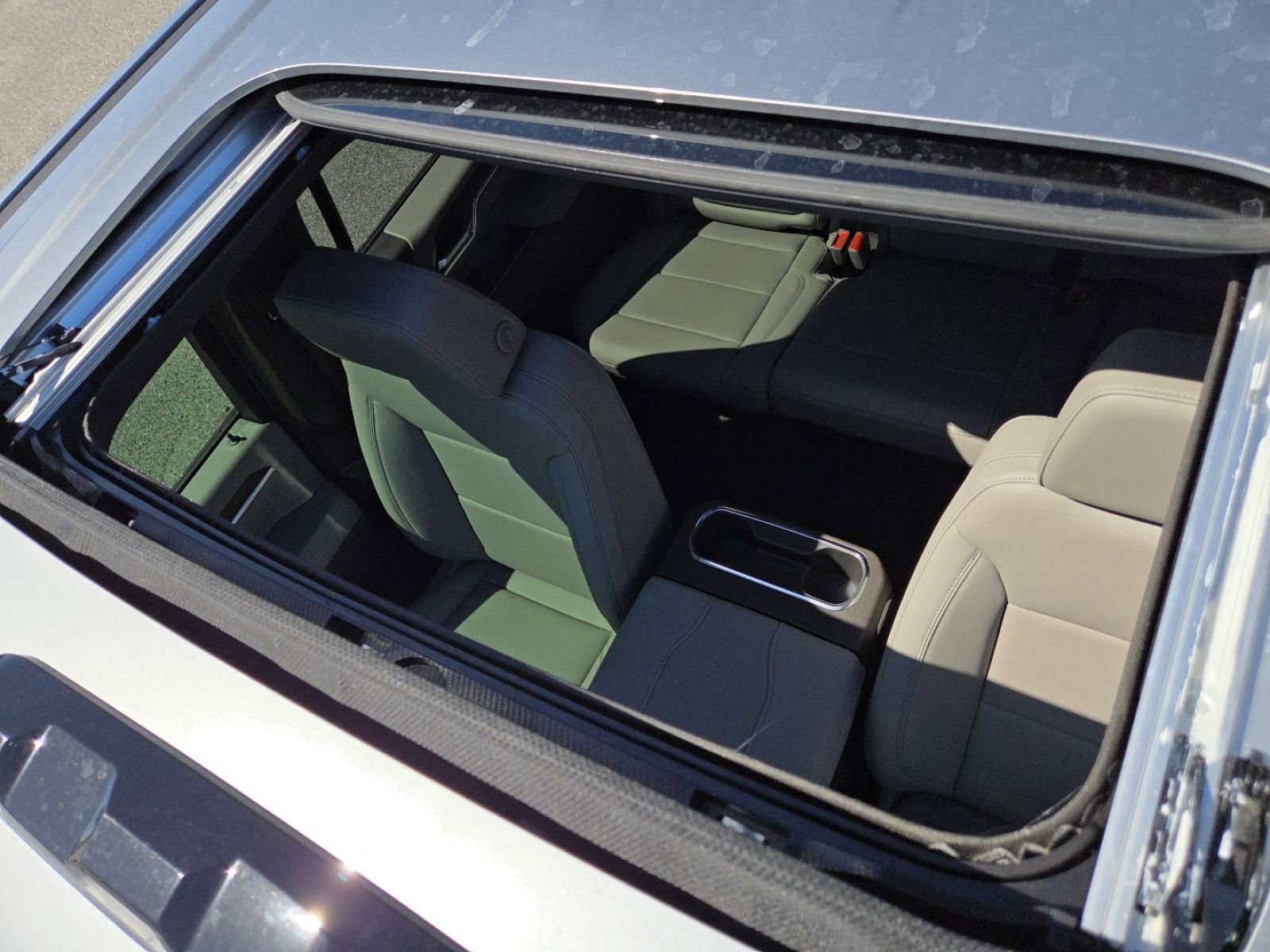 New 2026 GMC Sierra 2500 SLT image 4