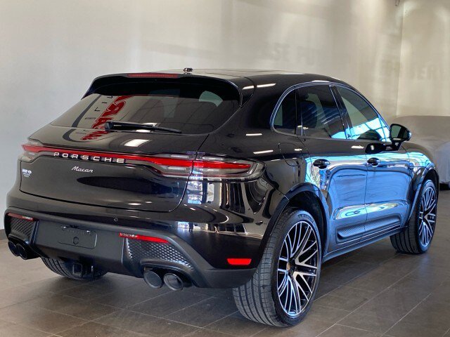 Used 2024 Porsche Macan image 7