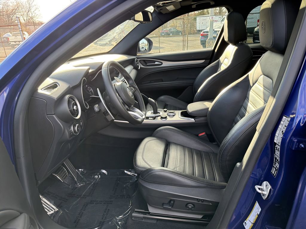 Used 2021 Alfa Romeo Stelvio Ti Sport image 11