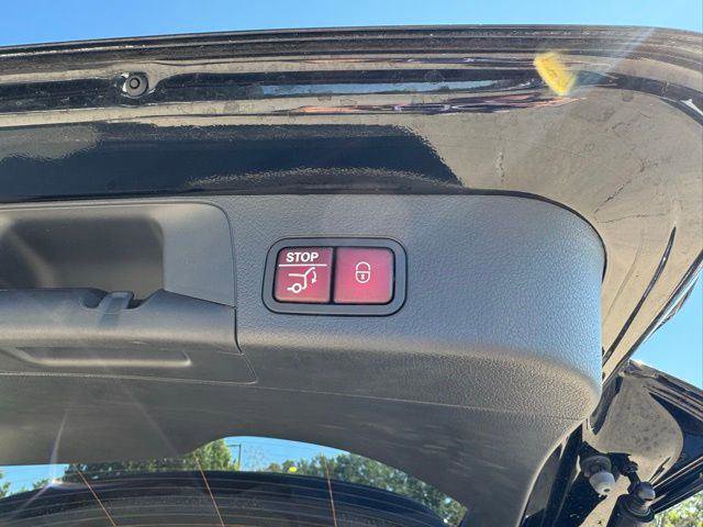 Certified 2023 Mercedes-Benz GLB 250 image 24