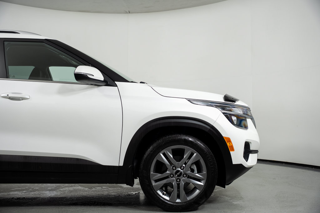 Used 2023 Kia Seltos S FWD image 4