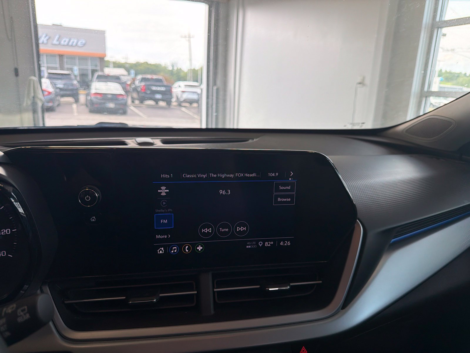 Used 2024 Chevrolet Trax LS w/ LS Convenience Package FWD image 21