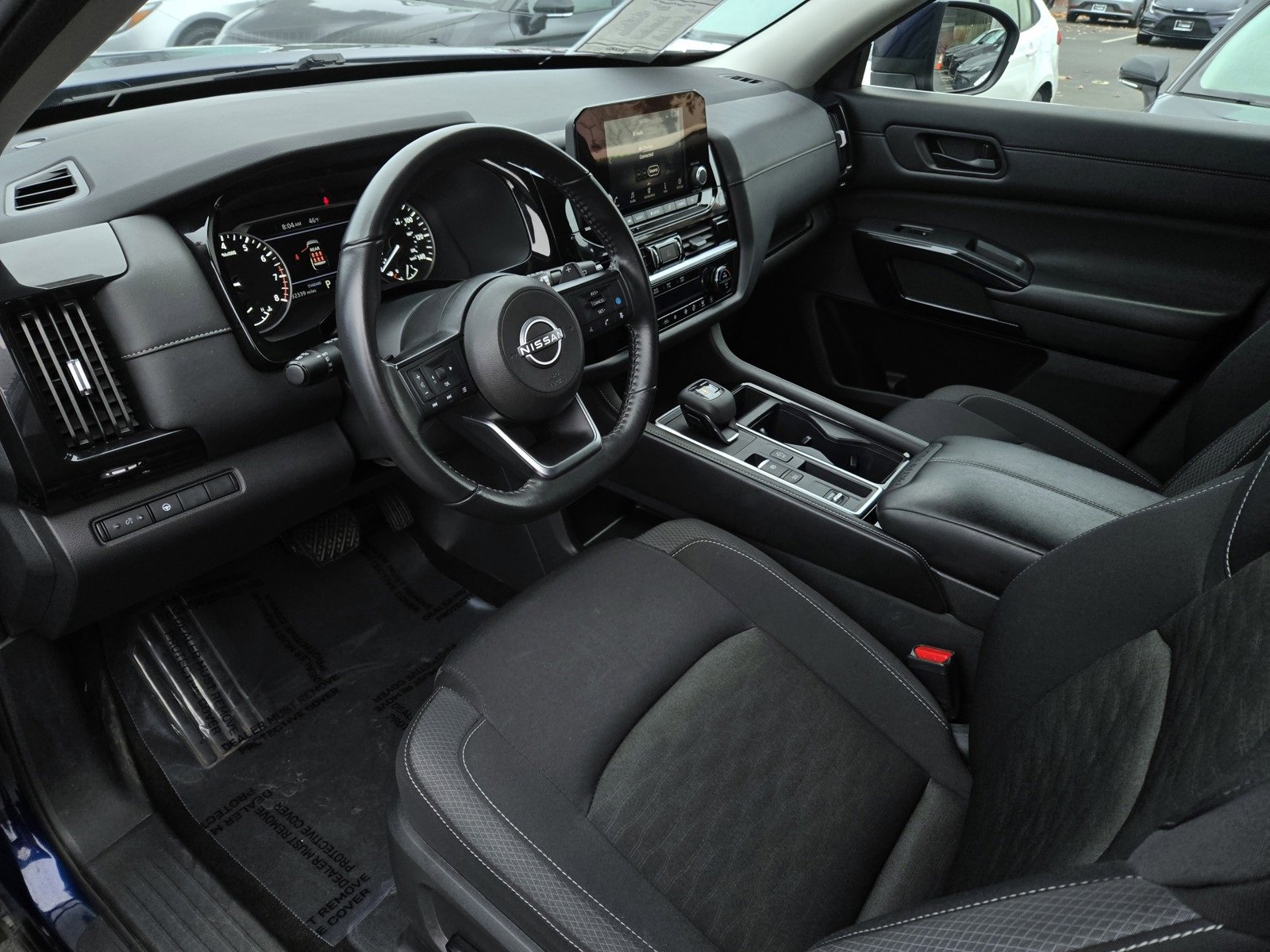 Used 2024 Nissan Pathfinder SV image 8